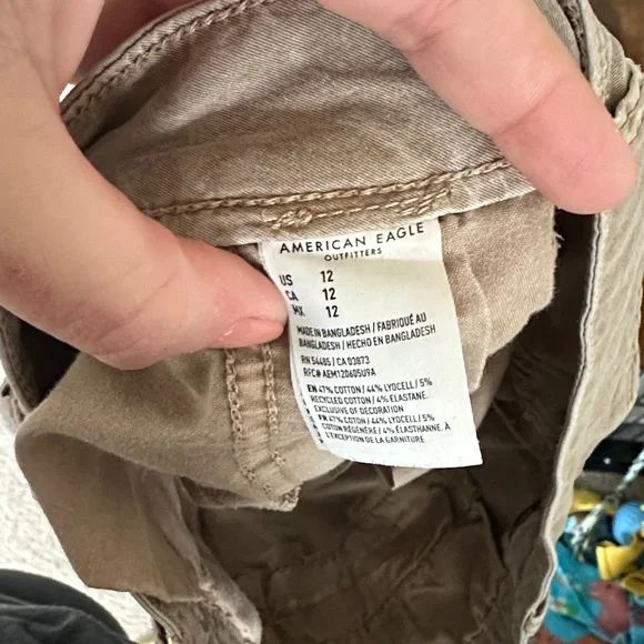 American Eagle Outfitters Women's Beige Cargo Shorts - Picture 5 of 5